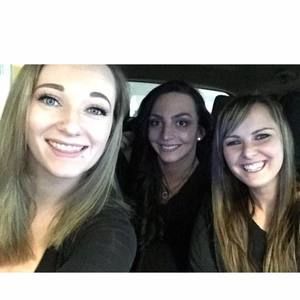 Meet your Posher, Danielle